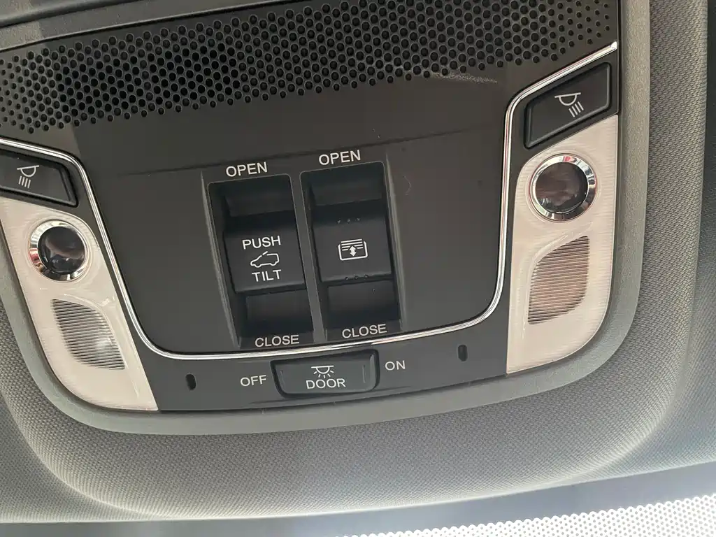 Honda UR-V 2017 — фото 17