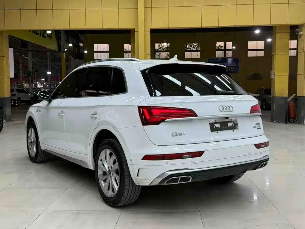 Audi Q5L 2022