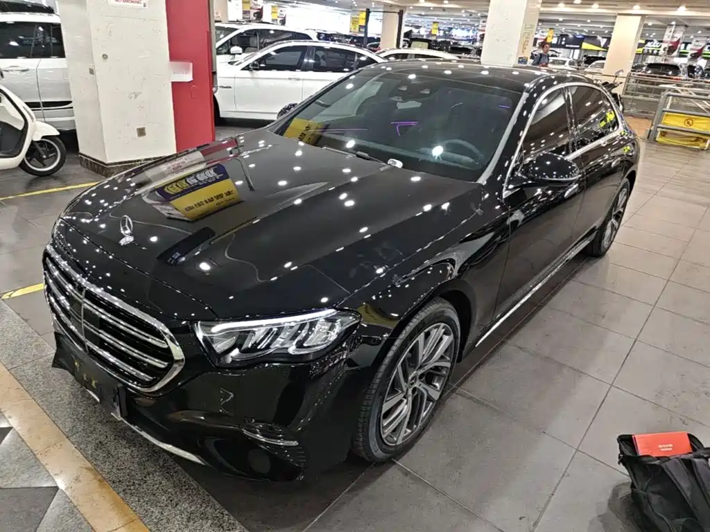 Mercedes-Benz E-Class 2025 — фото 2