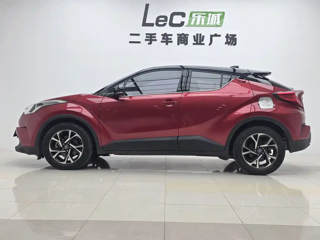 Toyota C-HR 2021 — фото 15