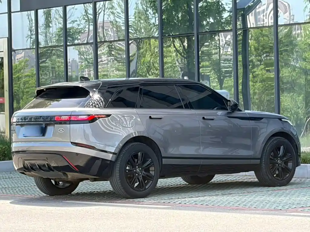 Land Rover Velar 2023 — фото 25