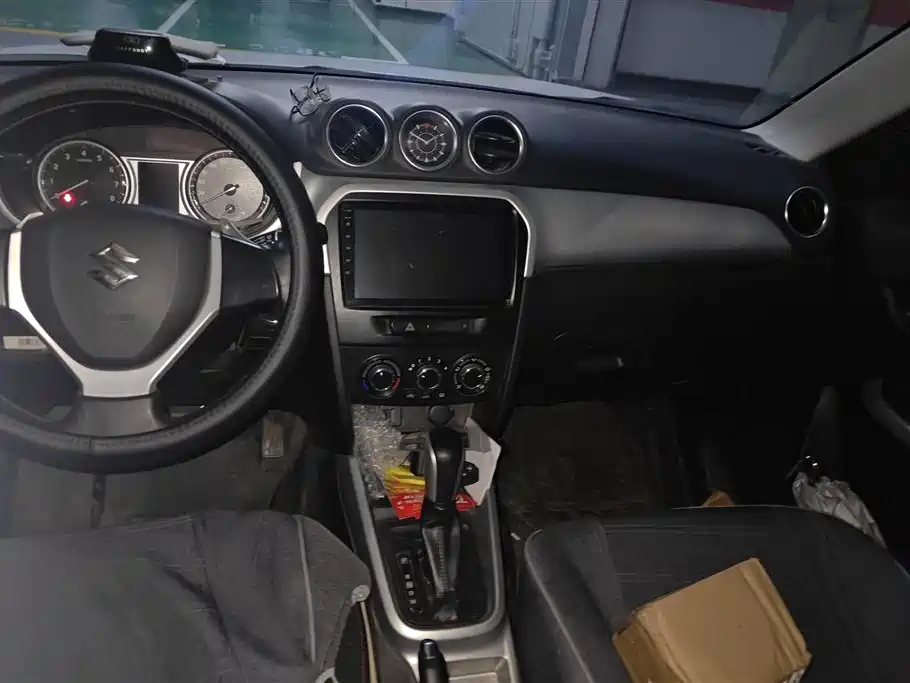 Suzuki Vitara 2018 — фото 12