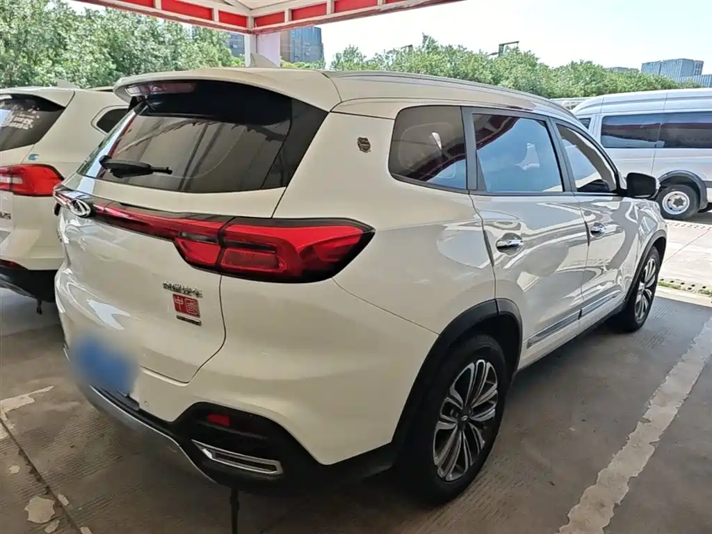 Chery Tiggo 8 2018 — фото 7