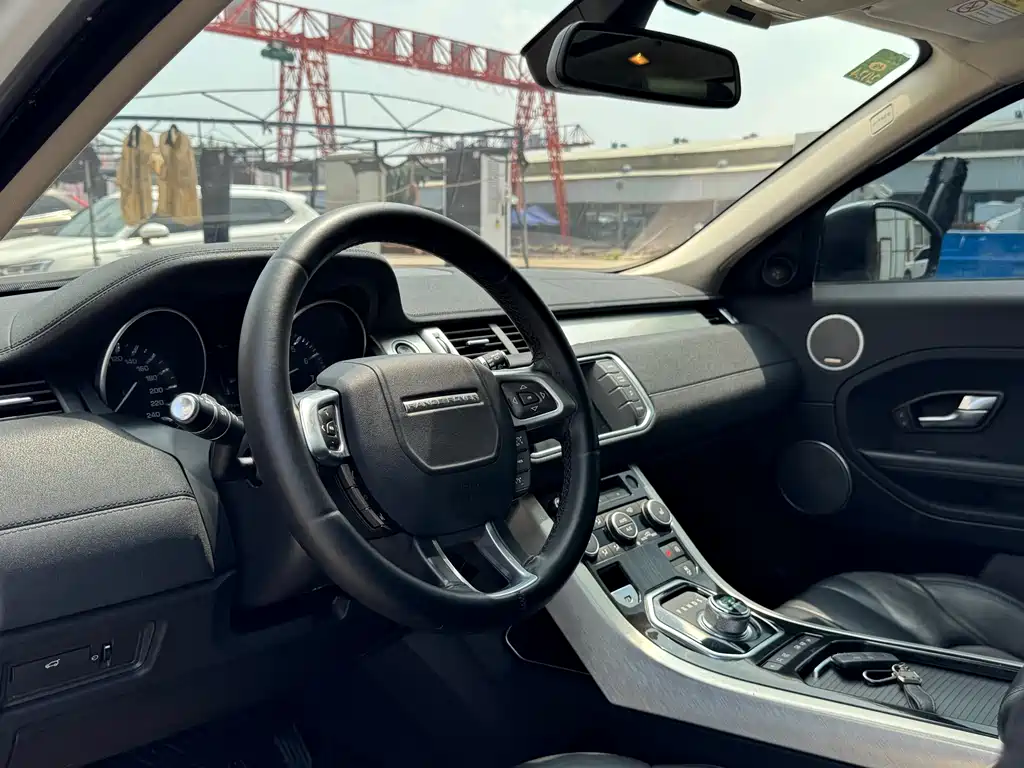Land Rover Evoque 2016 — фото 10