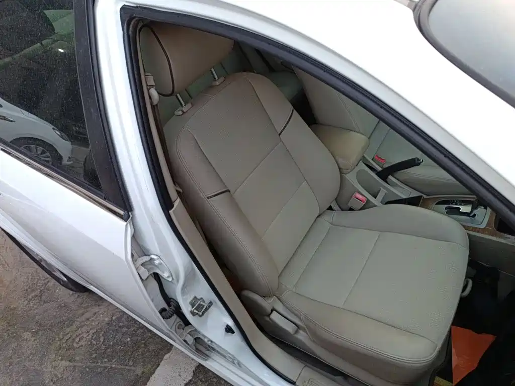 Buick Excelle 2015 — фото 20