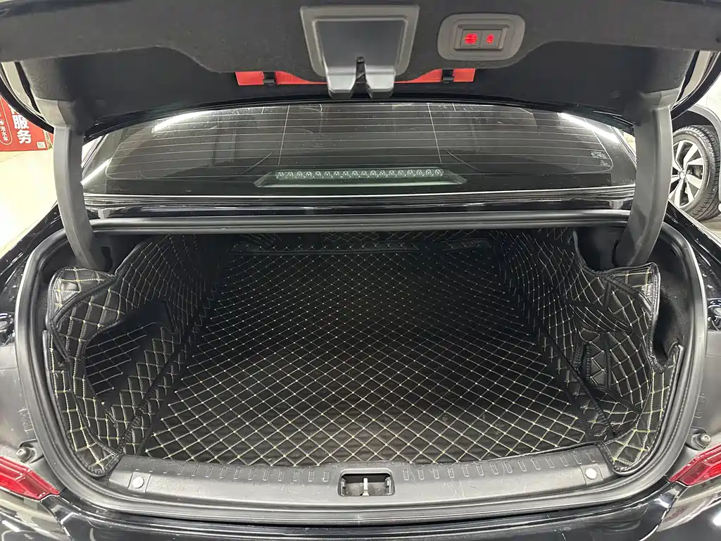 Volvo S90 2019 — фото 15