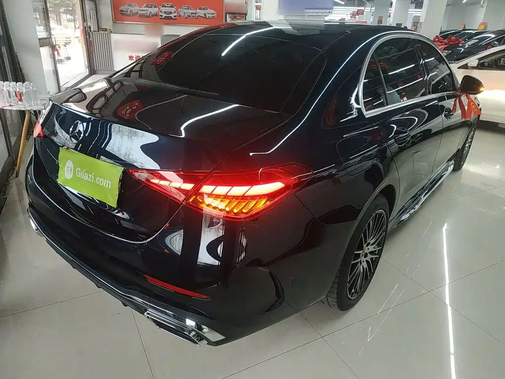 Mercedes-Benz C-Class 2024