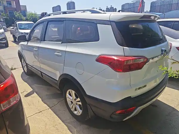 BAIC Huansu S3 2016