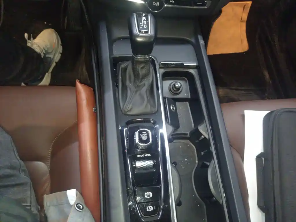 Volvo XC60 2019 — фото 14