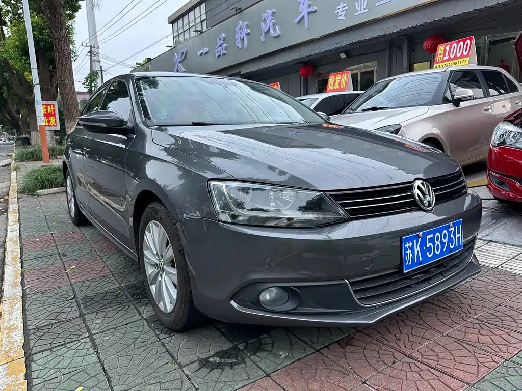 Volkswagen Sagitar 2014
