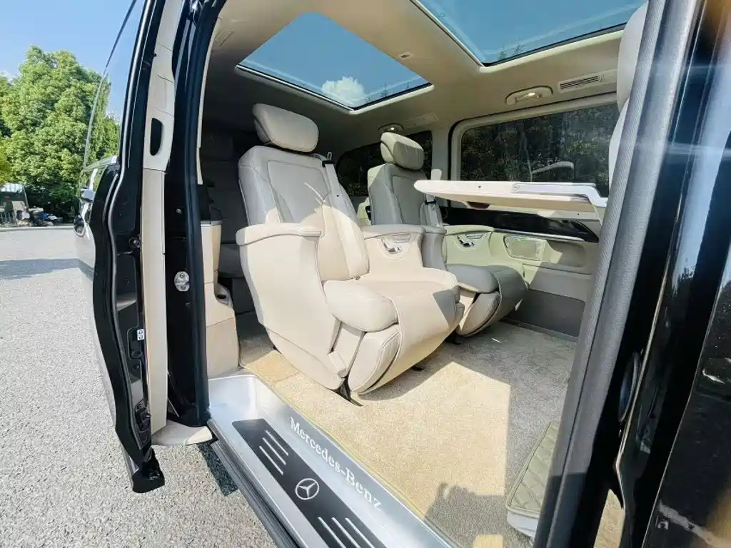 Mercedes-Benz V-Class 2017 — фото 2