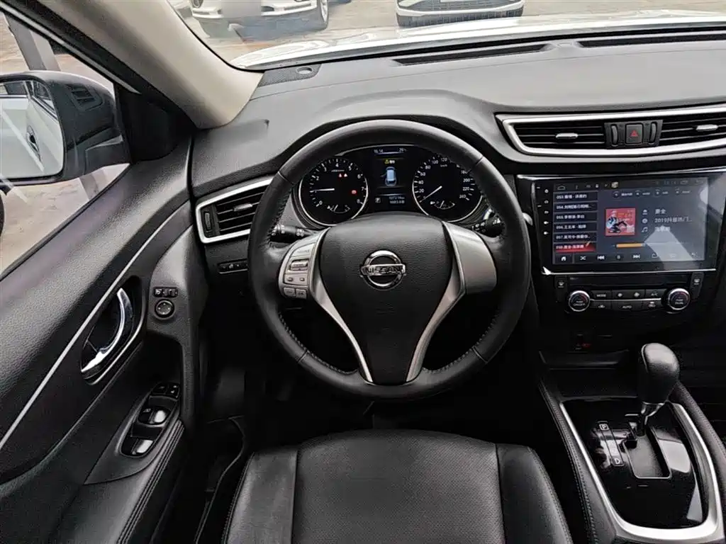Nissan X-Trail 2017 — фото 11