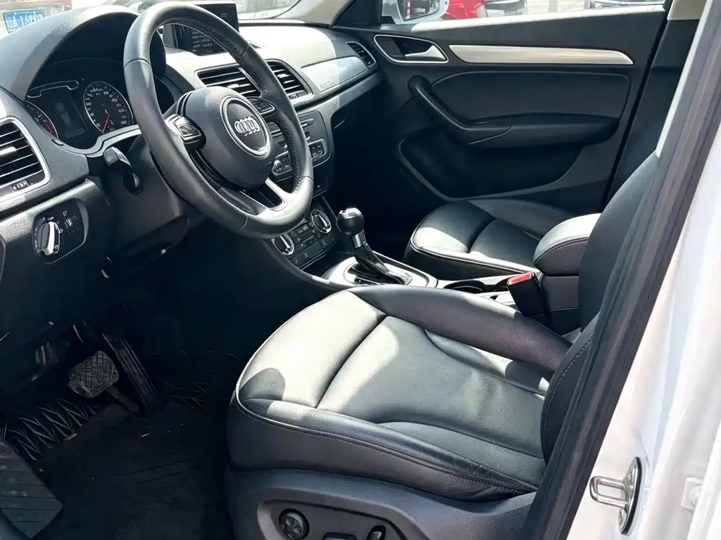 Audi Q3 2016