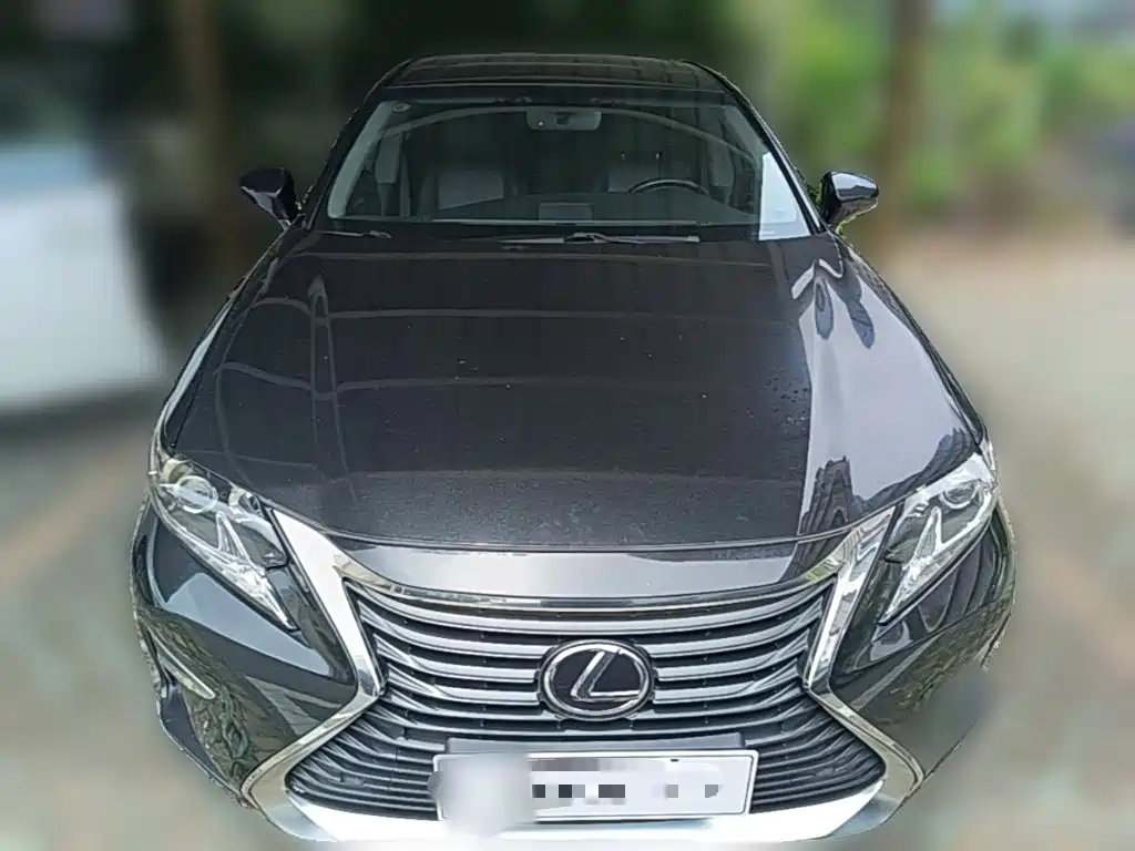 Lexus ES 2016 — фото 24