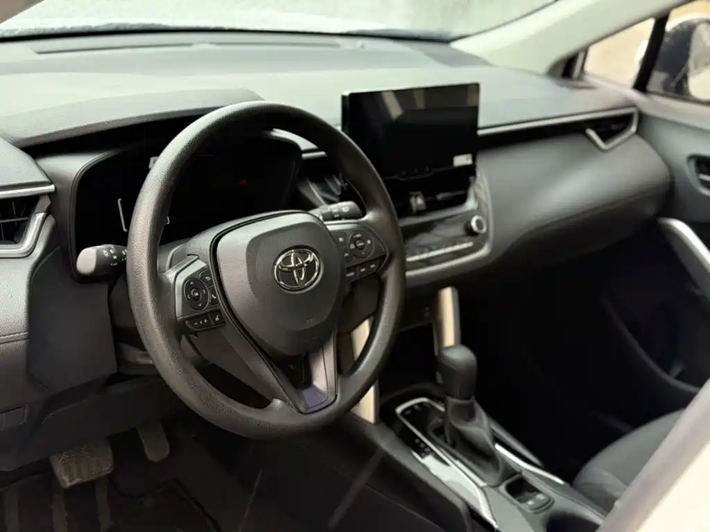 Toyota Corolla Cross 2025 — фото 16