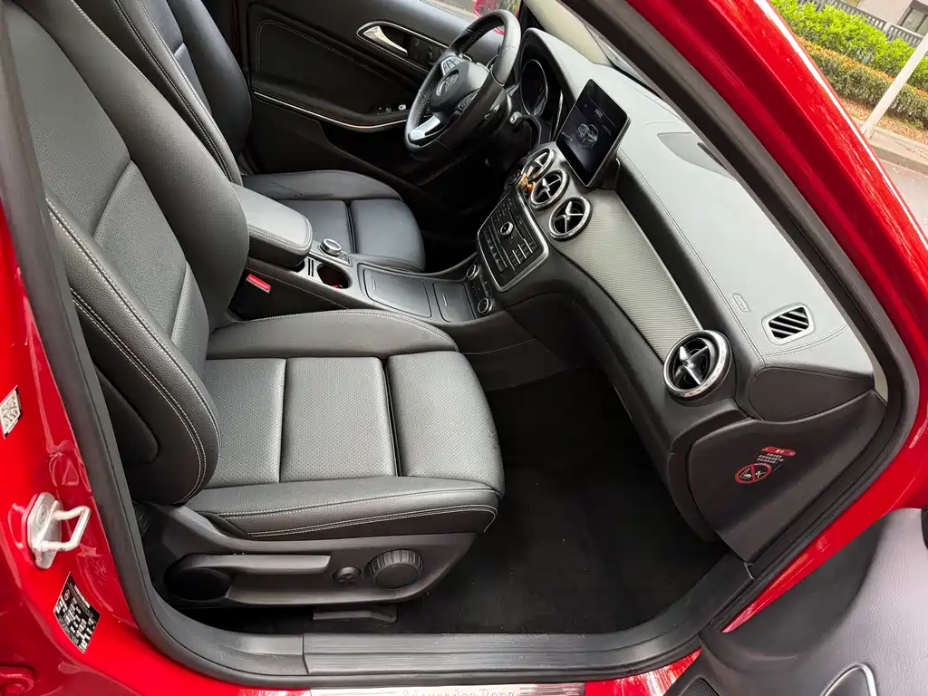 Mercedes-Benz GLA 2017 — фото 17