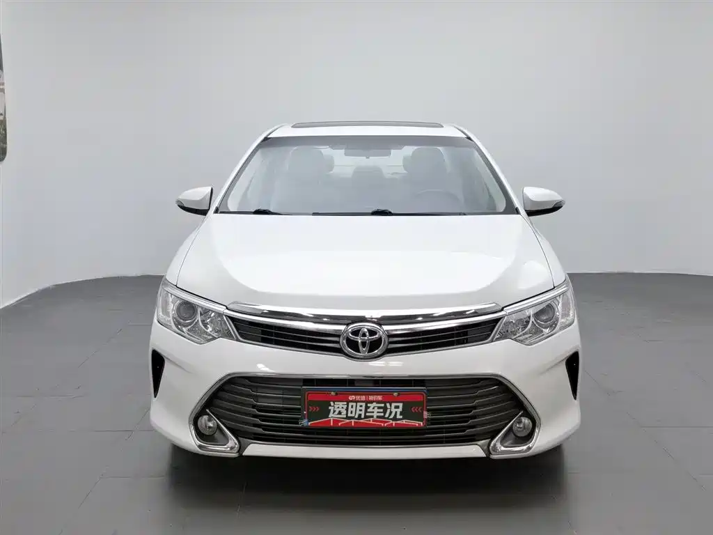 Toyota Camry 2016 — фото 3