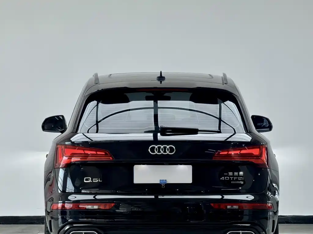Audi Q5L 2023 — фото 13
