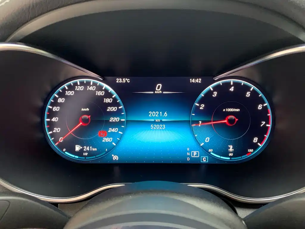 Mercedes-Benz C-Class 2020 — фото 17