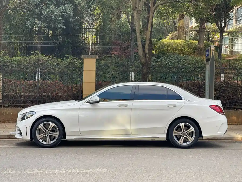 Mercedes-Benz C-Class 2020 — фото 15