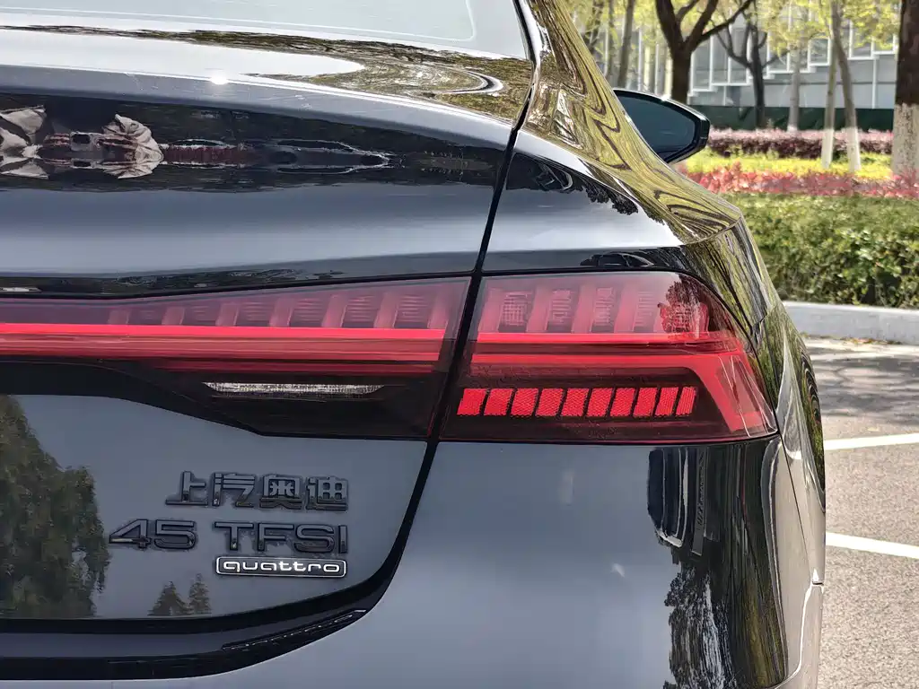 Audi A7L 2022 — фото 5