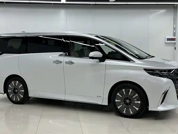 Toyota Alphard 2024