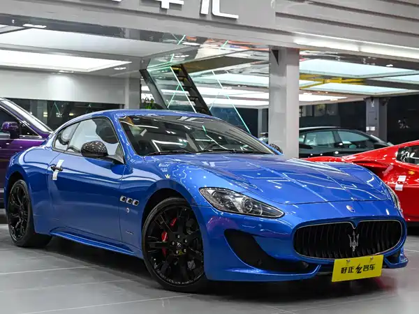 Maserati Granturismo 2013