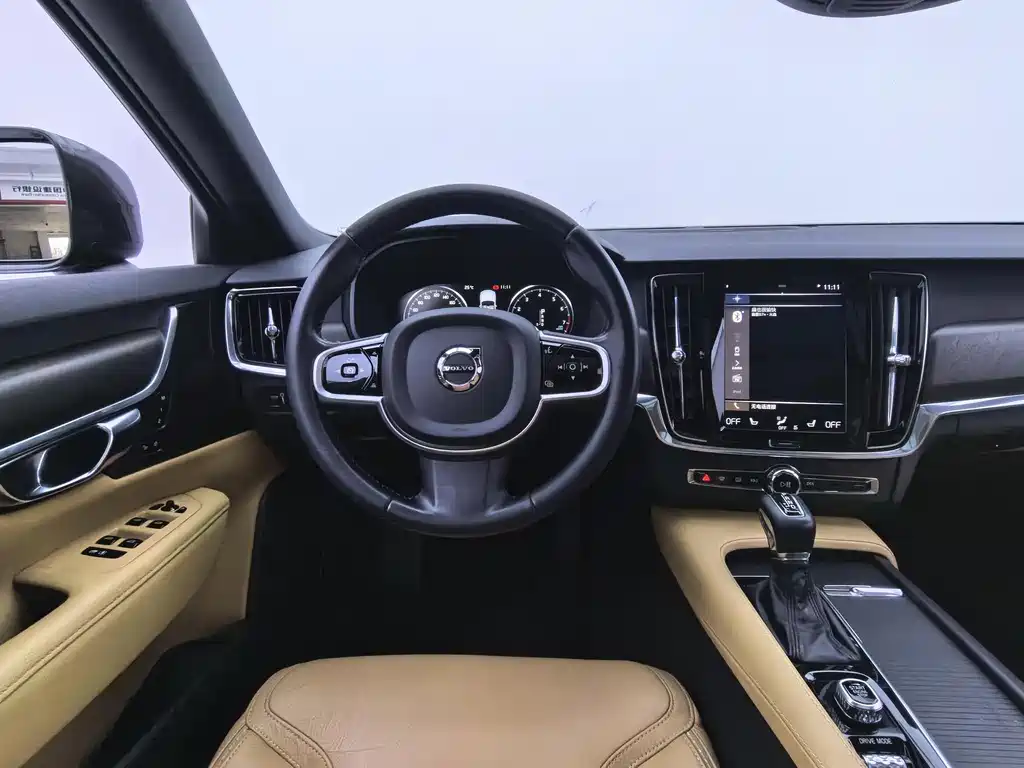 Volvo V90 2019 — фото 12