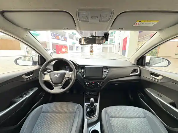 Hyundai Verna 2016