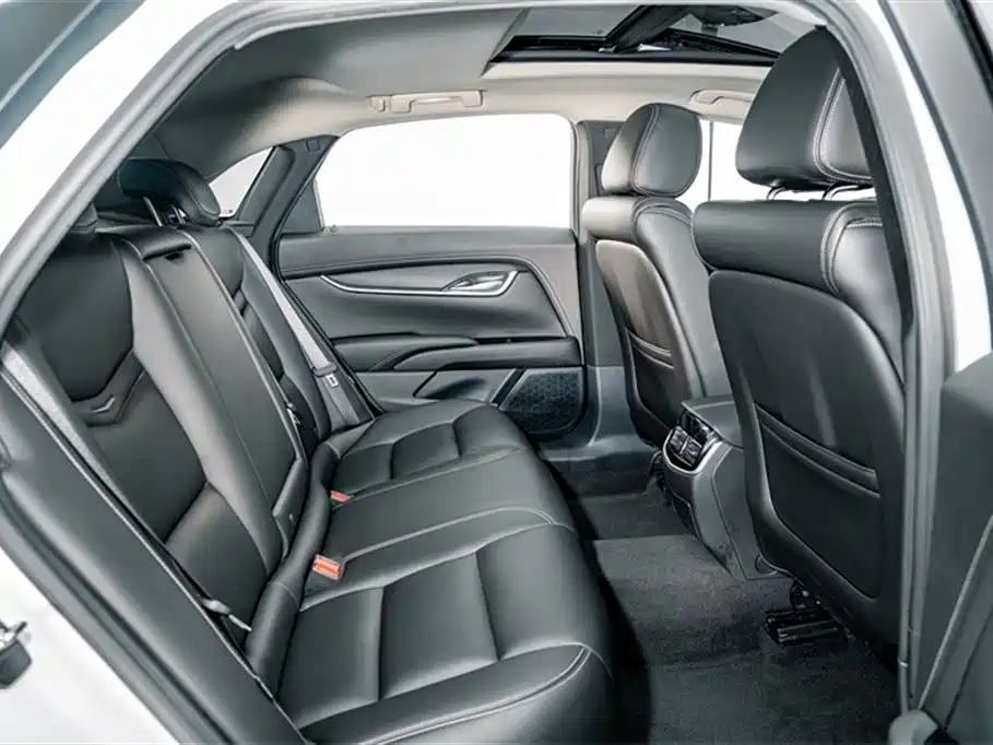 Cadillac XTS 2018 — фото 21
