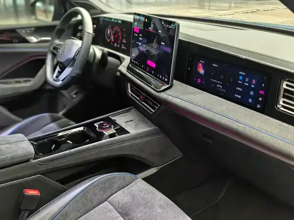 Volkswagen Tiguan L 2024