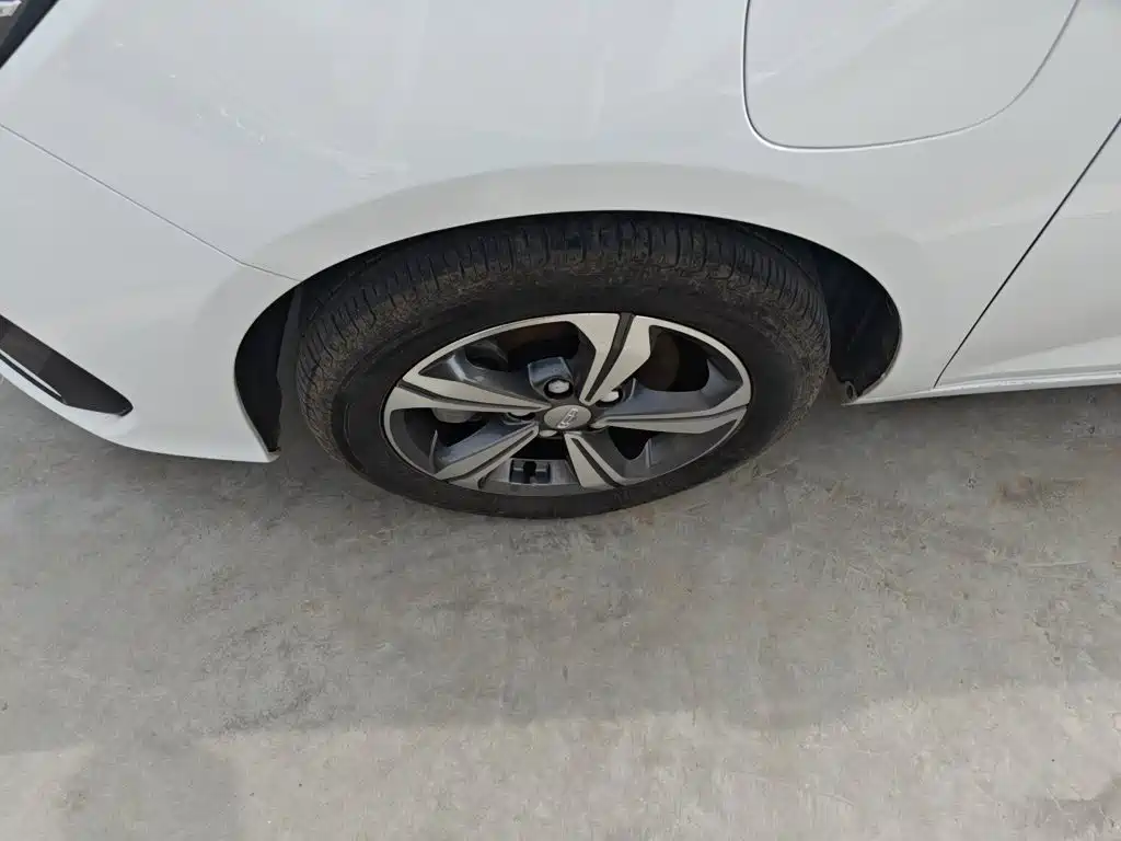 Geely Emgrand L Hip 2024 — фото 23