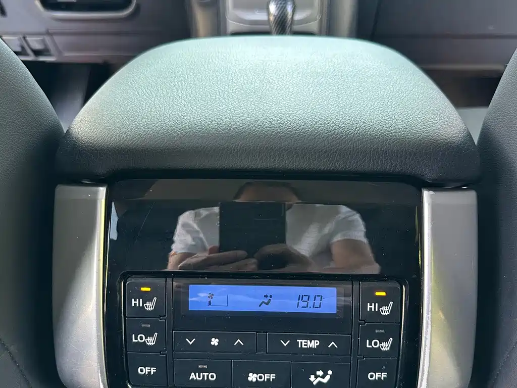 Toyota Prado 2019 — фото 9