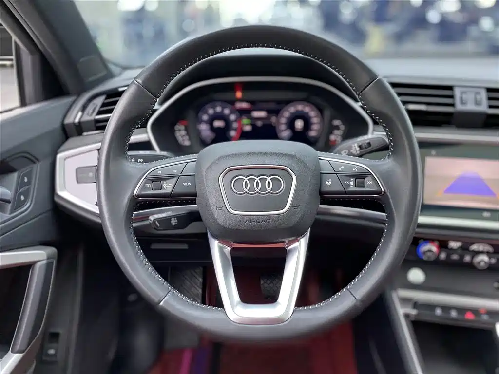 Audi Q3 2021 — фото 13