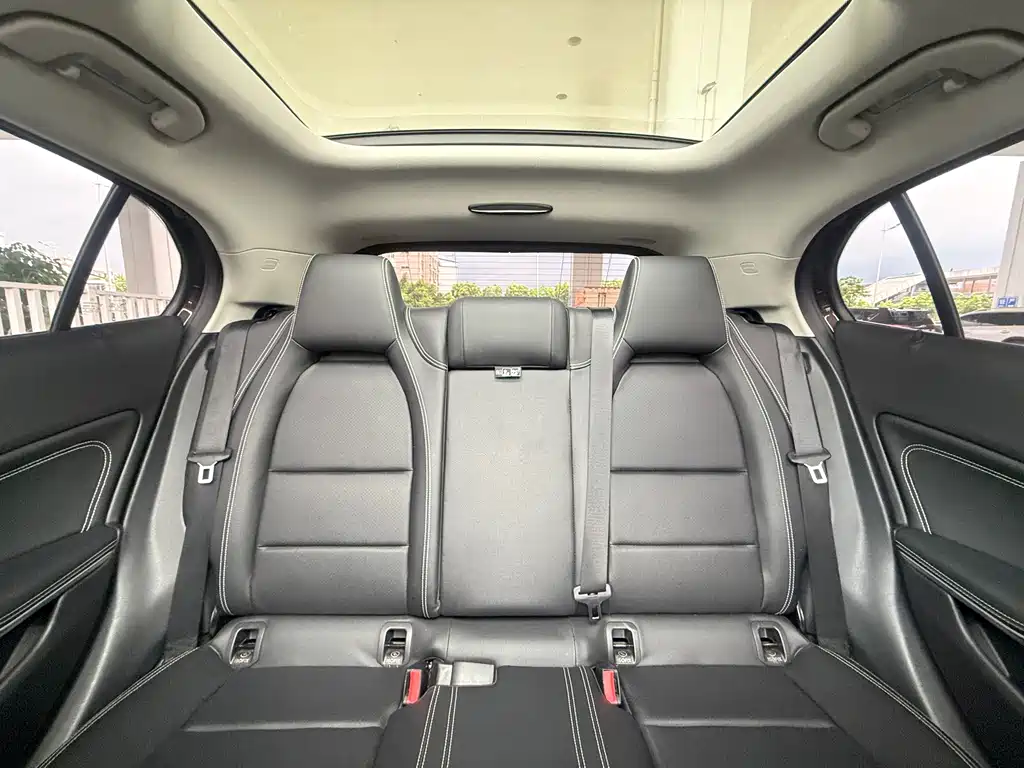 Mercedes-Benz GLA 2018 — фото 11