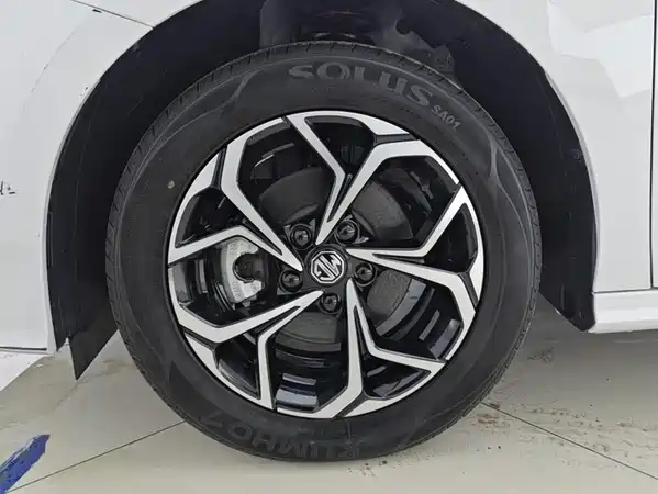 MG MG5 2024