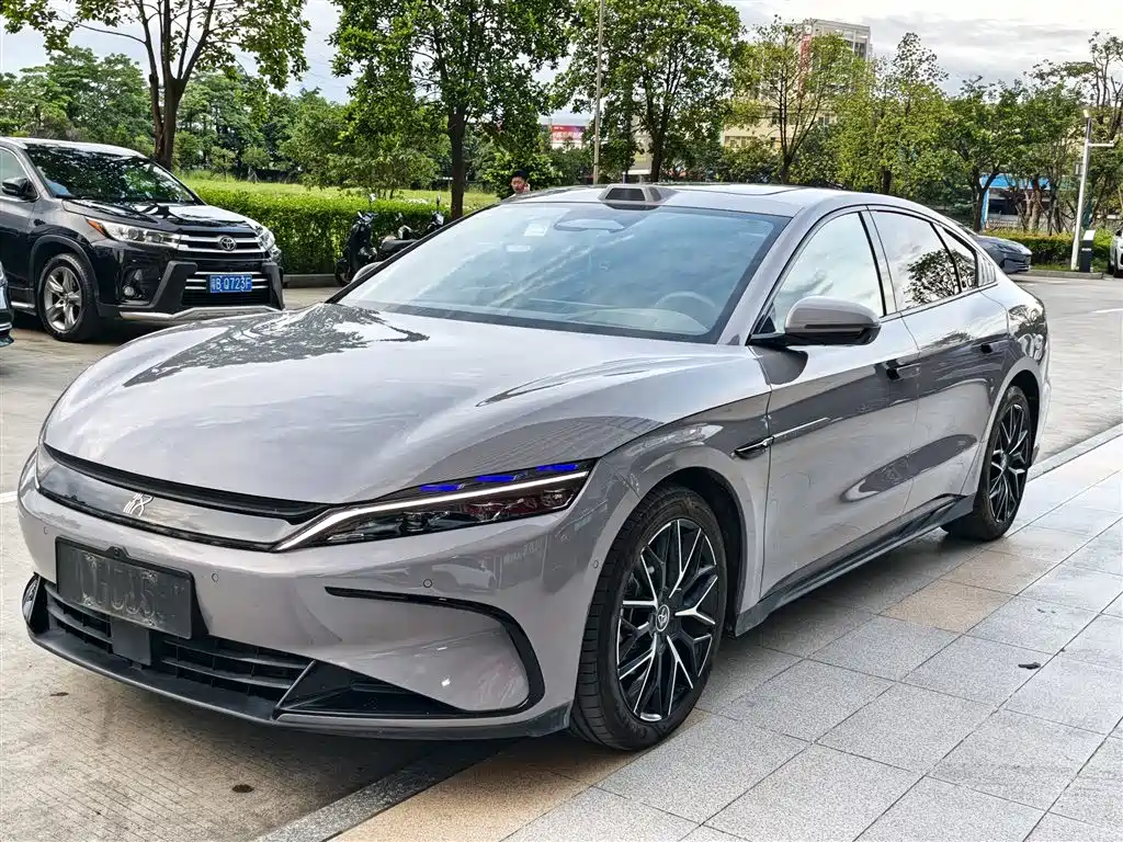 BYD Han 2025 — фото 1