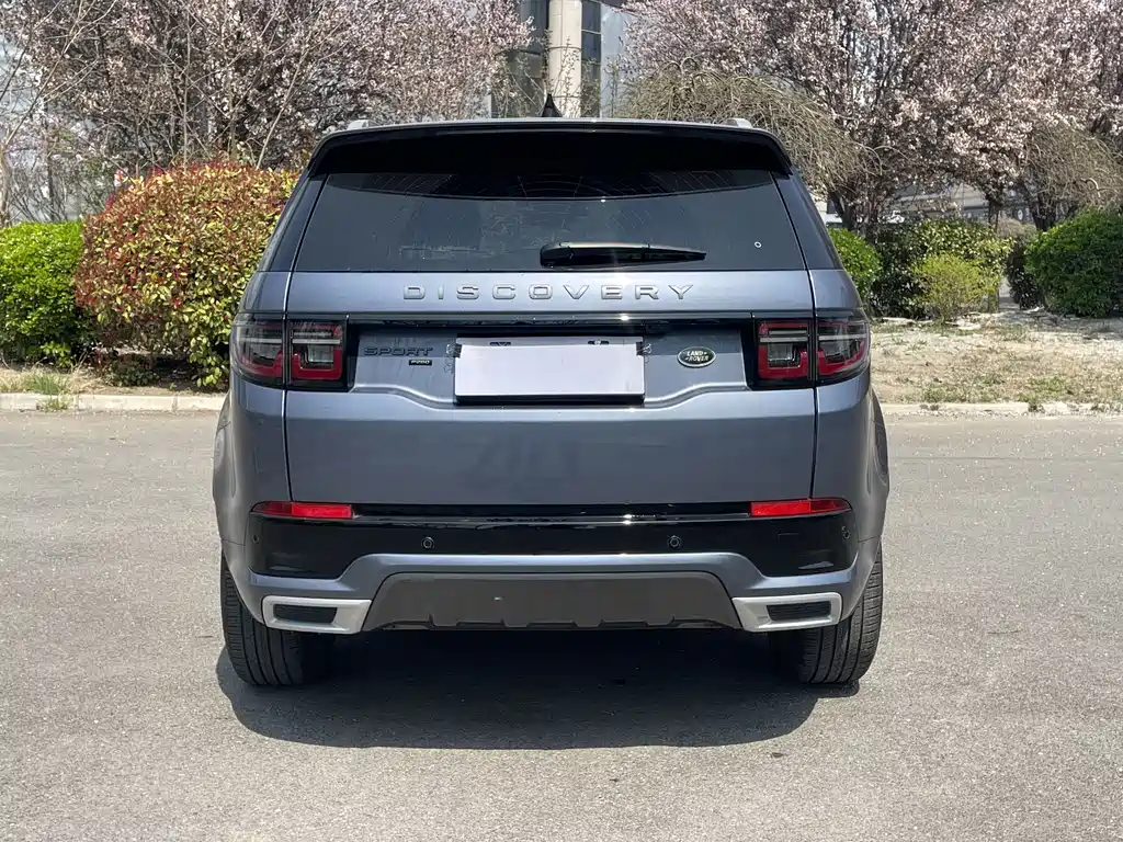 Land Rover Discovery Sport 2023 — фото 8