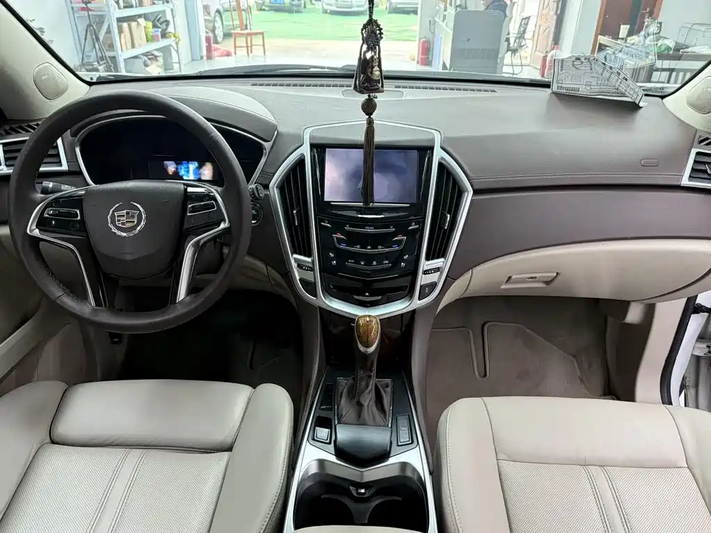 Cadillac SRX 2016 — фото 6