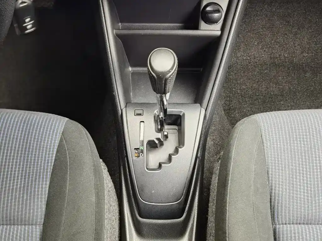 Toyota Yaris L 2019 — фото 13