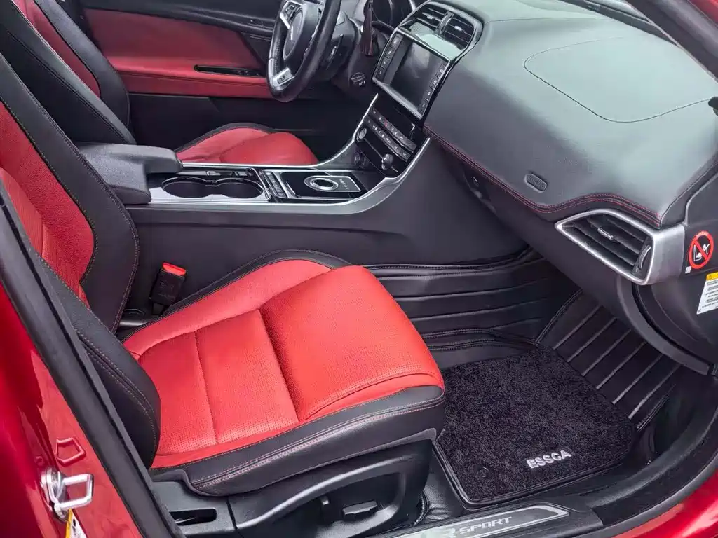 Jaguar XE 2016 — фото 4