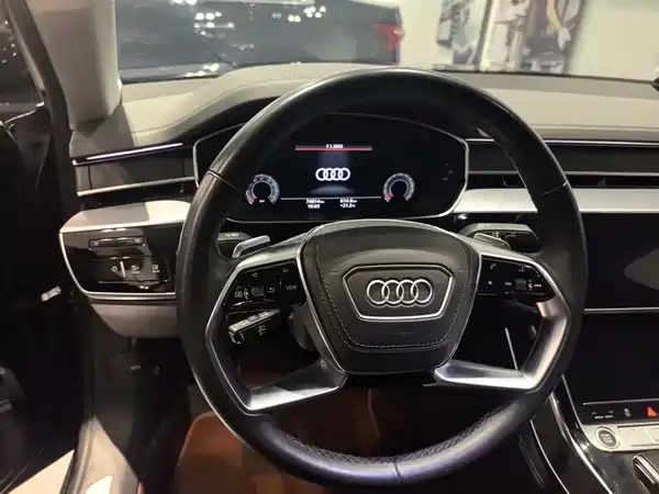 Audi A8 2023