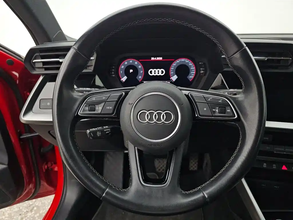 Audi A3 2023 — фото 10