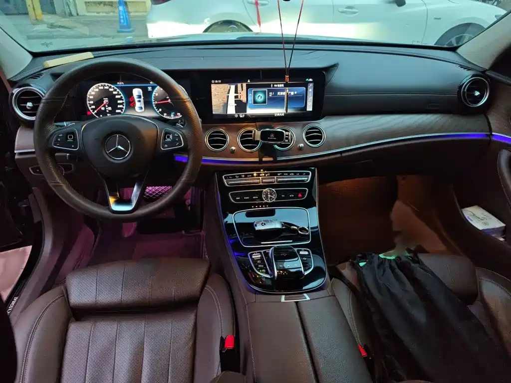 Mercedes-Benz E-Class 2017 — фото 13