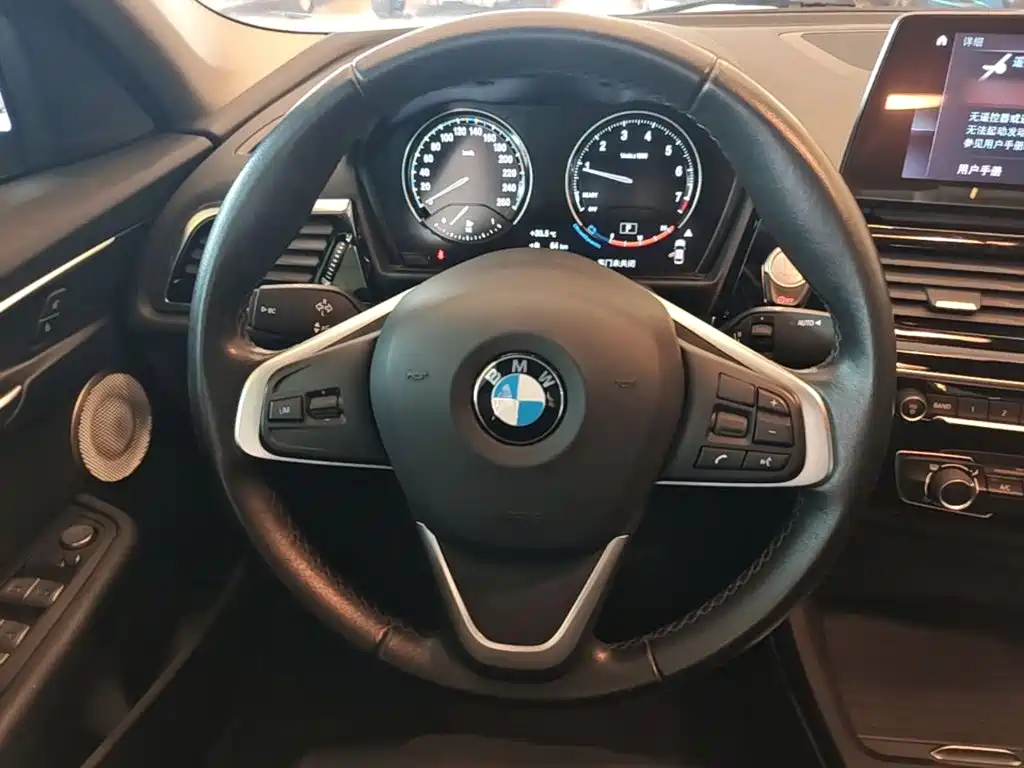 BMW 1 Series 2022 — фото 11