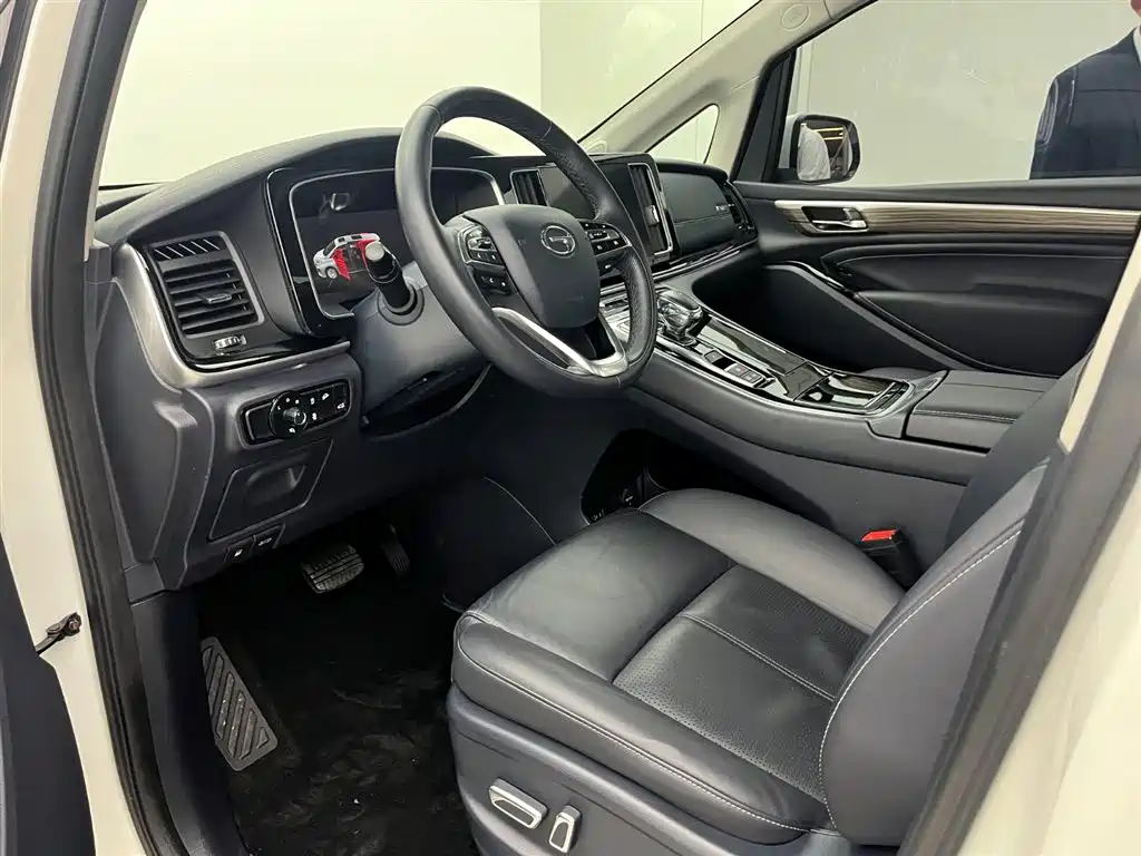 GAC Motor Trumpchi M8 2022 — фото 7