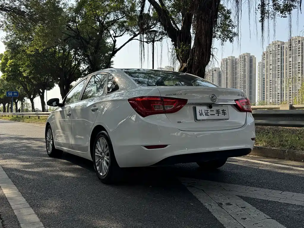 Buick Excelle 2017 — фото 16