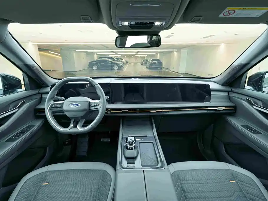 Ford Edge 2023 — фото 20