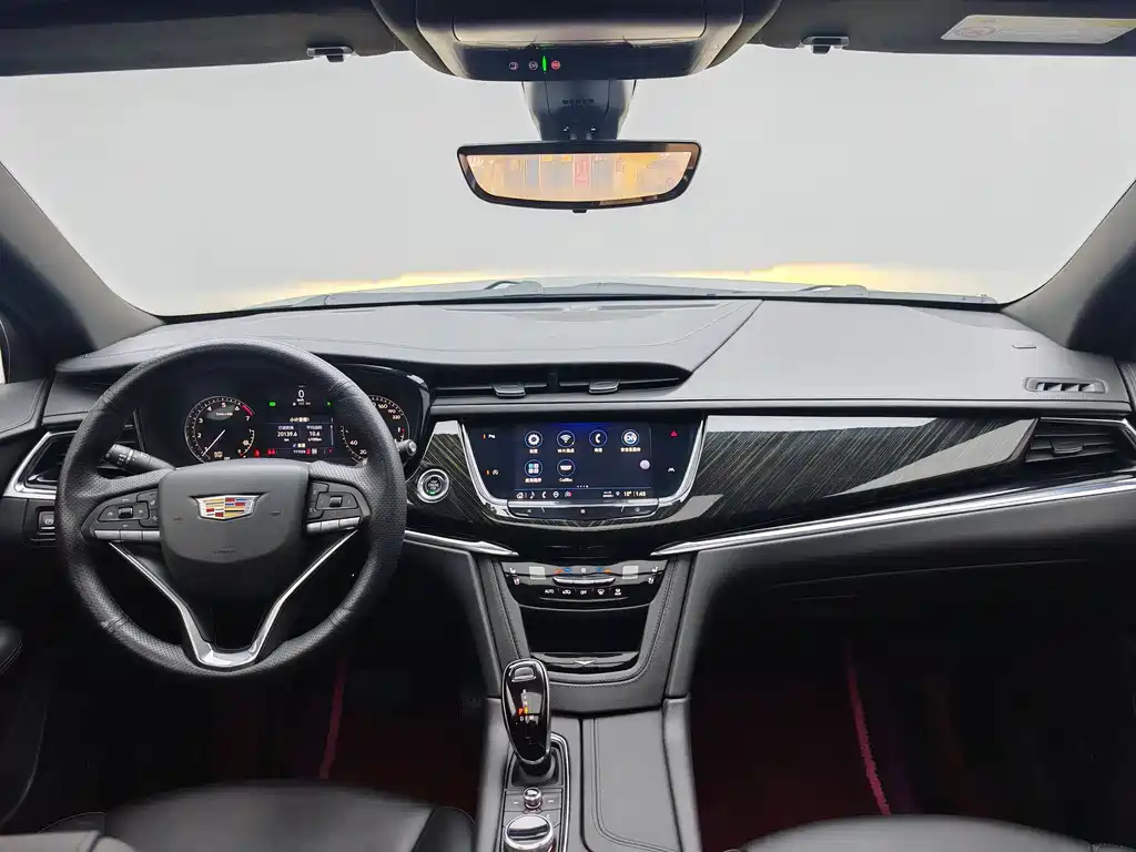 Cadillac XT6 2020 — фото 11