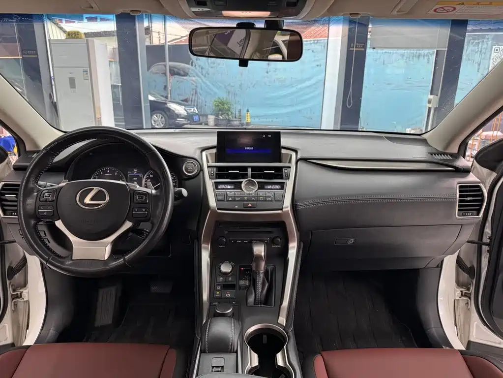 Lexus NX 2015 — фото 22